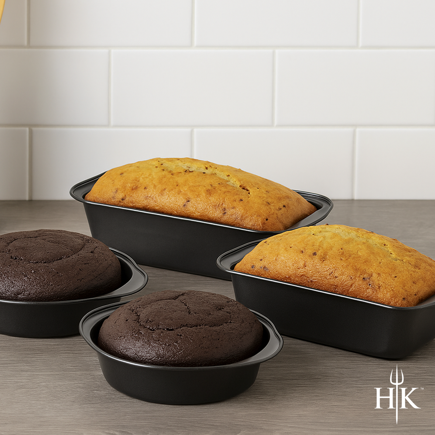 Hell's Kitchen 4-Piece Bakeware Set - Black
