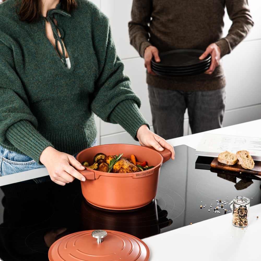 Westinghouse 9.5-Inch Casserole with Lid Performance Series