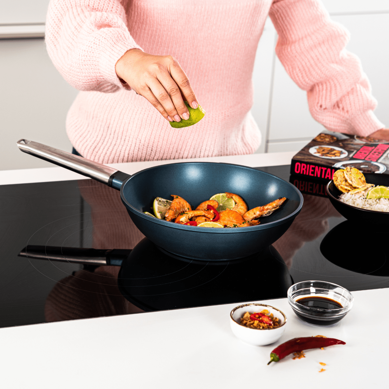Westinghouse 11-Inch Wok with Lid - Performance Series